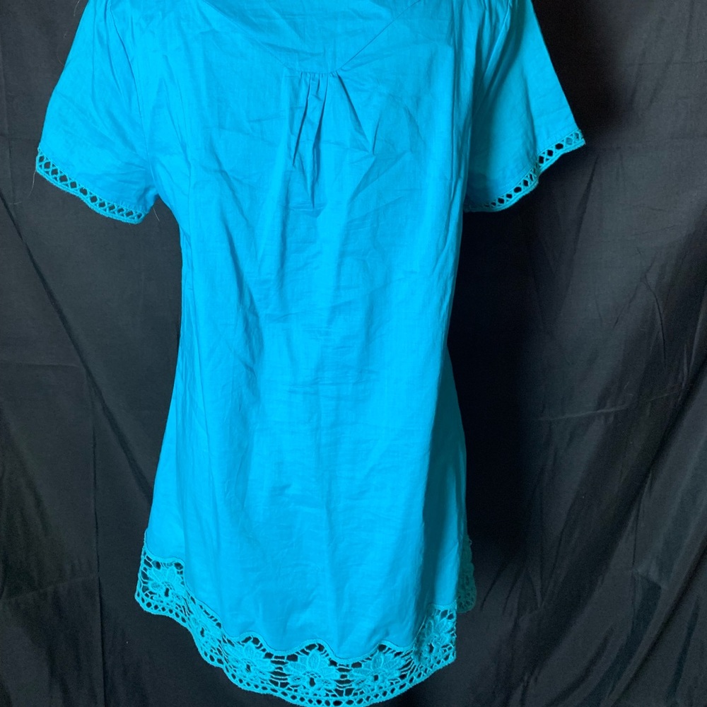 Crochet bottom teal blue tunic 3/$10 - Picture 3 of 8